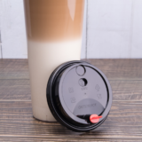 Karat 90mm Sipper Dome Lid for 16/24 oz Tall Premium PP Plastic Cup, Black – 1,000 pcs